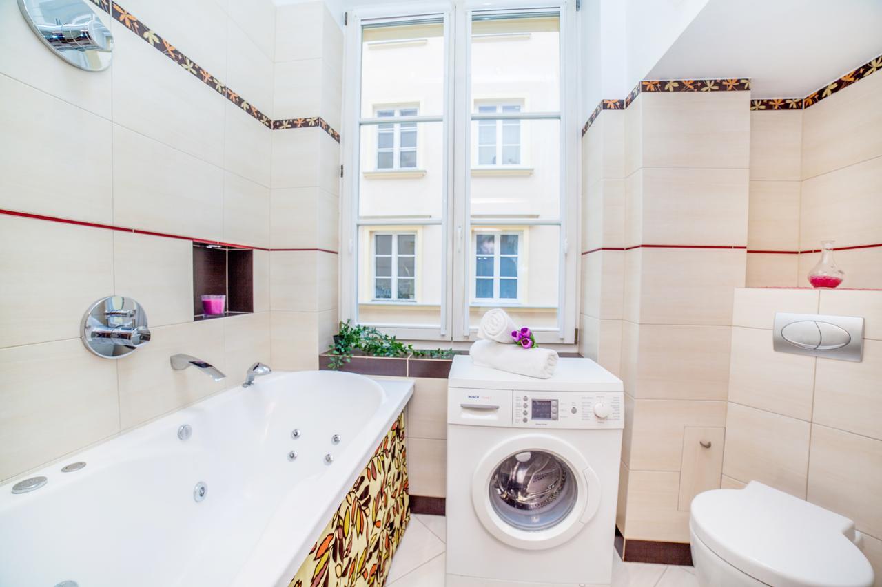 Apartments Old Town 3 วอร์ซอ ภายนอก รูปภาพ